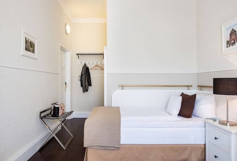 标准单人间, Stralsund