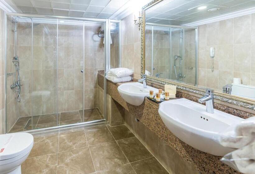 سوییت جونیور, Ilci Residence