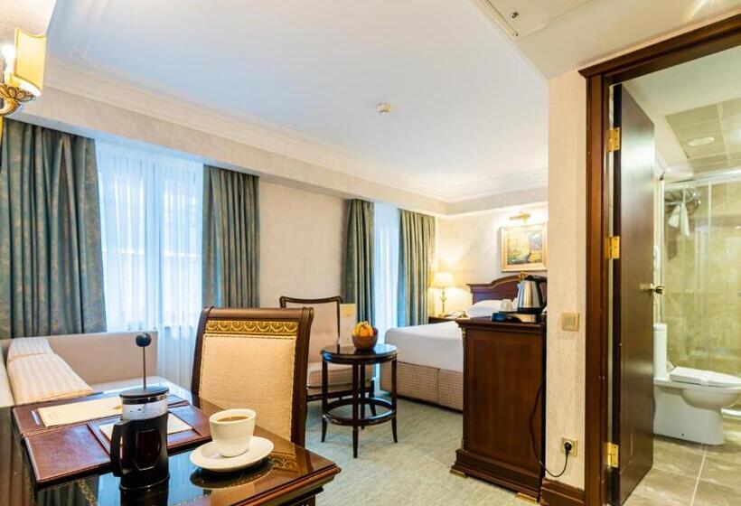 اتاق لوکس با بالکن, Ilci Residence