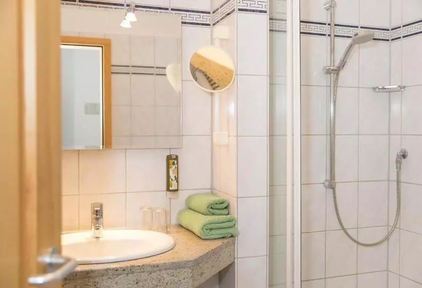 اتاق استاندارد یک نفره, Okotel Hamburg