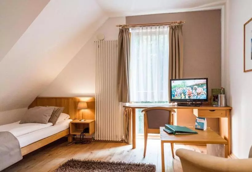 اتاق استاندارد یک نفره, Okotel Hamburg
