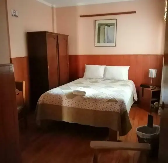 اتاق استاندارد یک تخته با سرویس بهداشتی مشترک, Huaytusive Inn