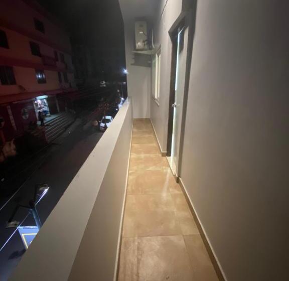 Pokój Rodzinny, Abode