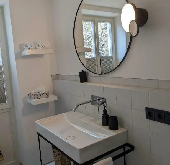 Apartamento Duplex 1 Quarto, Weingut Bernard