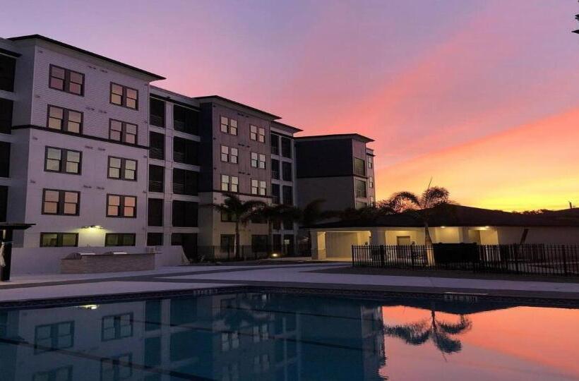 آپارتمان 2 خوابه, Westshore Apartments By Barsala