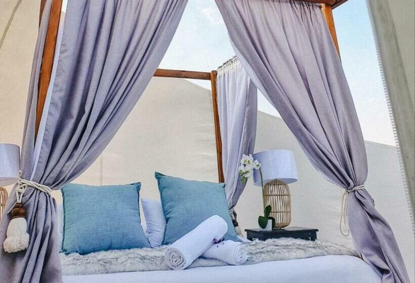 جناح ديلوكس, The Bubble Valley Clarens