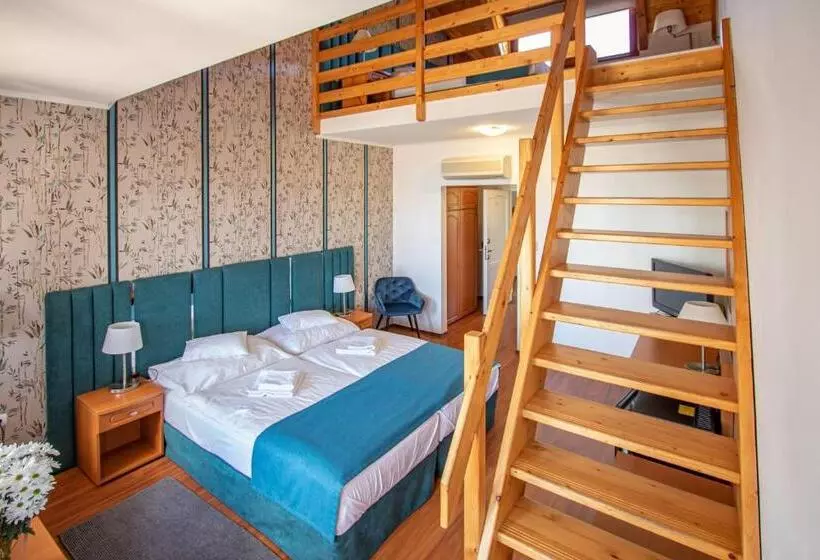 Standard Neljän Hengen Huone, Balatonfői Yacht Club