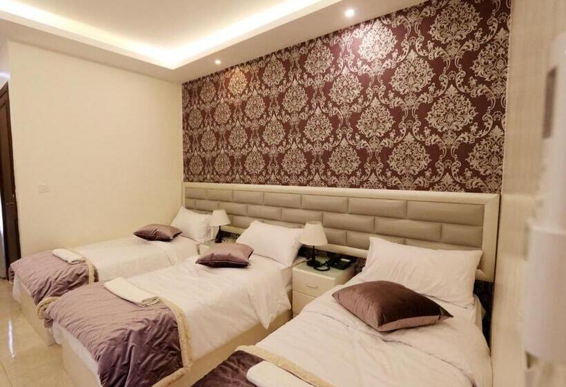 اتاق استاندارد سه نفره, Beirut Hotel 1