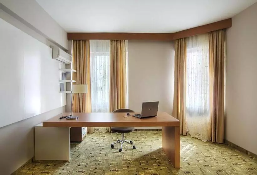 Sviitti King-vuode, Cerkezkoy Business