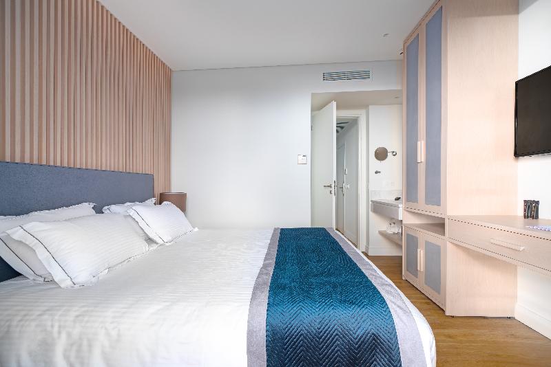 Семейный Номер, Glyfada Riviera