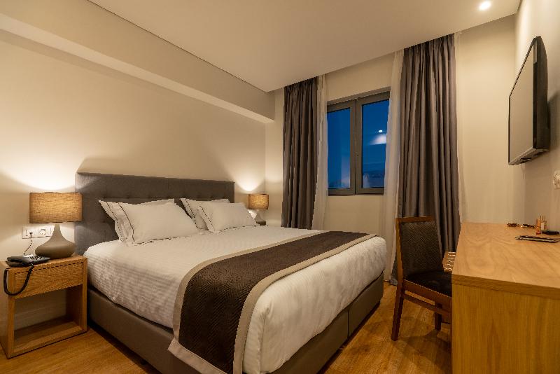 Номер Стандарт, Glyfada Riviera