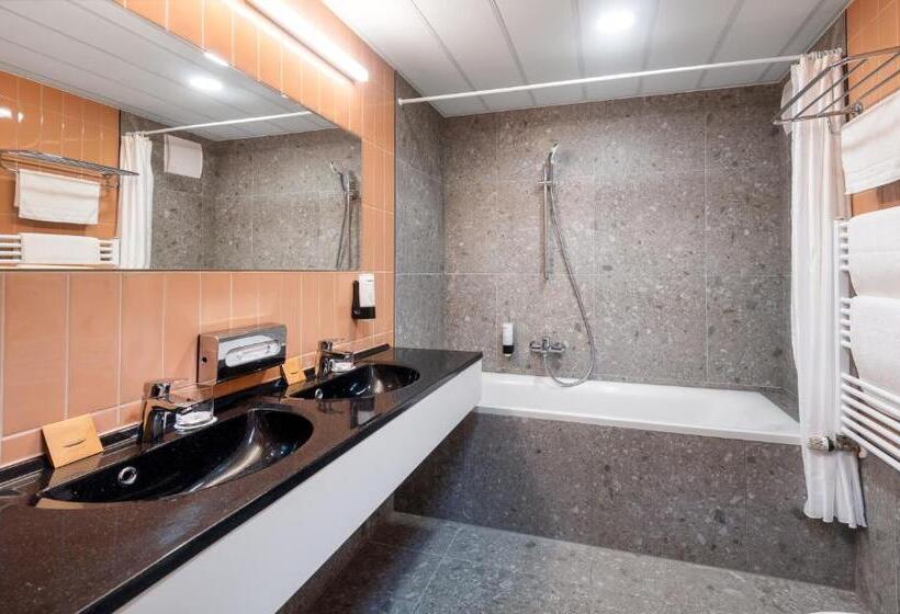 اتاق خانوادگی تودرتو, Hunguest Bük   Ex Répce és Répce Gold