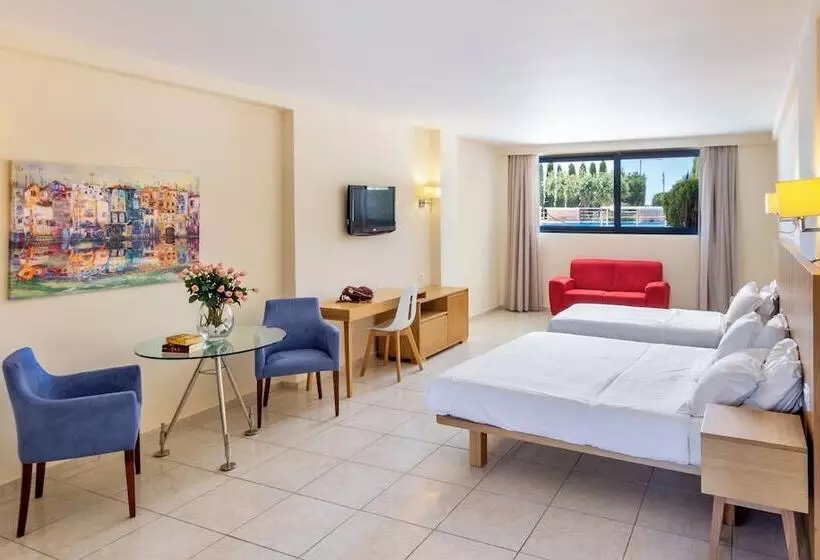 Economy Triple Room, Ionian Theoxenia