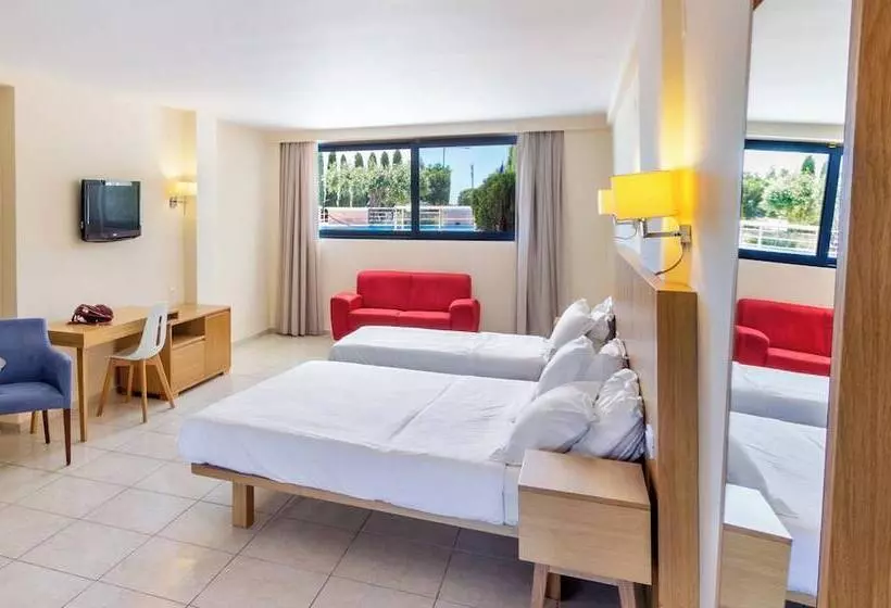 Economy Triple Room, Ionian Theoxenia
