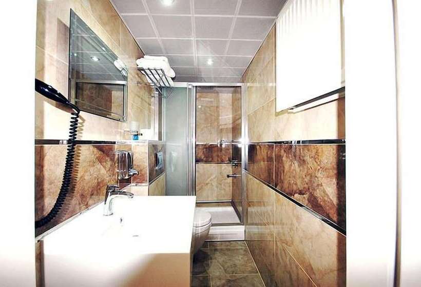 اتاق استاندارد سه نفره, Kent