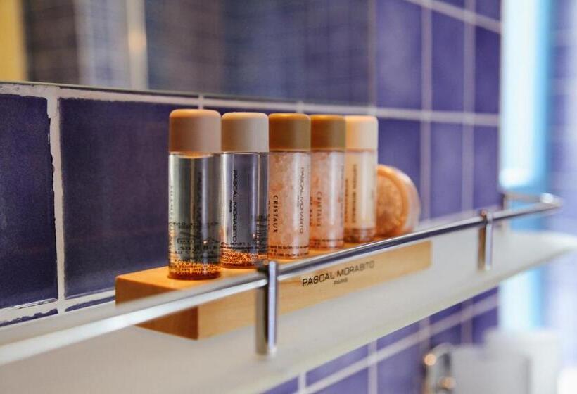 스탠다드 싱글 룸, La Romantica