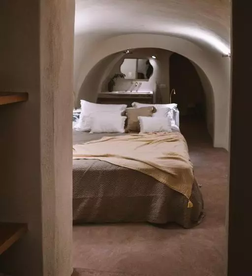 Deluxe Suite Sea View, Spitia Santorini Villa Collection