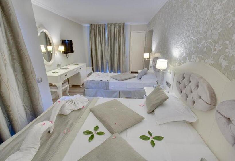 Студия Стандарт, The Pinehill Hotel & Suites