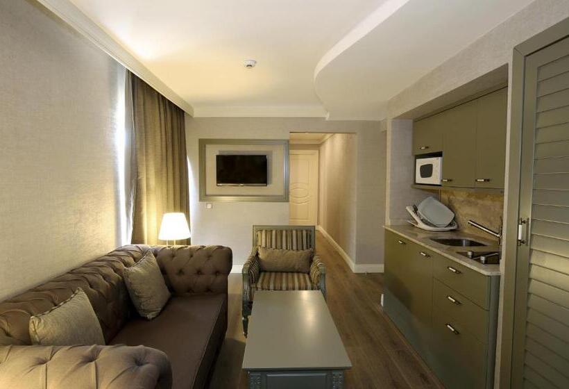 Люкс 2 Спальни, The Pinehill Hotel & Suites