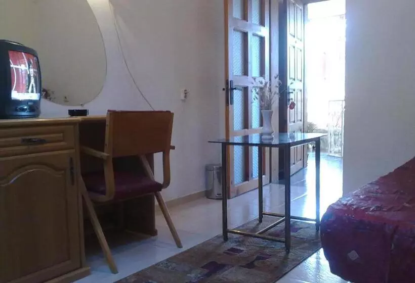 سوییت خانوادگی, Park Hotel Amfora