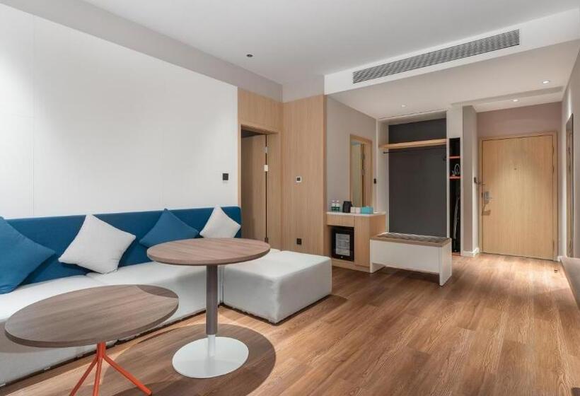 Люкс Кровать Кинг, Holiday Inn Express Changsha University Tech City By Ihg