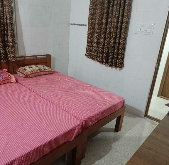 Pokój Ekonomiczny, Sri Lakshmi Residency