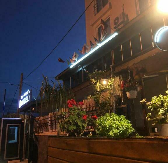 Номер Стандарт Вид на Море с Балконом, Silver Continent Hostel