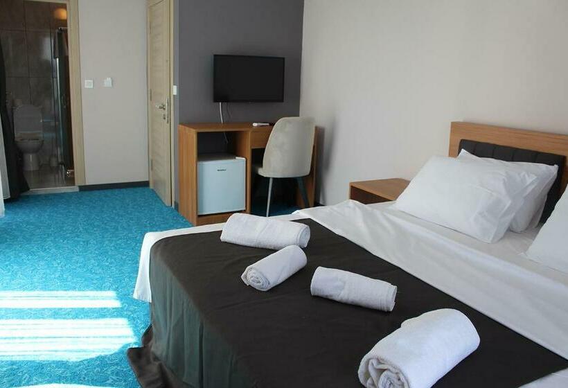 Номер Стандарт Вид на Море с Балконом, Silver Continent Hostel