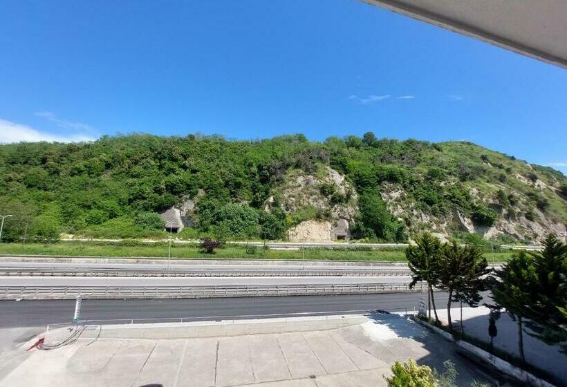 חדר דלוקס, Nacional Durres