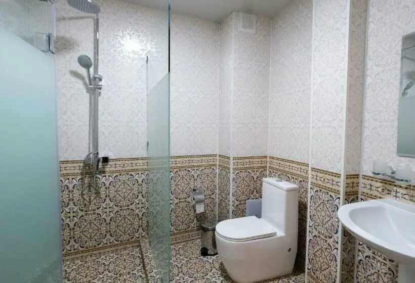 Deluxe Suite King Bed, Shaherezade Garden