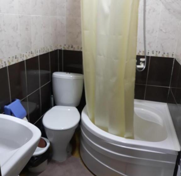 חדר דלוקס, Nastarin