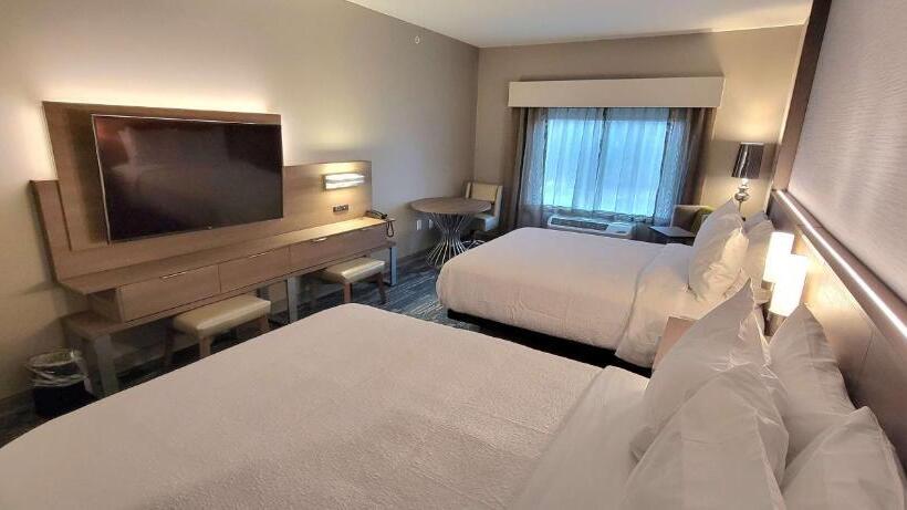 장애인을 위한 스탠다드 룸, Best Western Plus Grand Rapids Mn