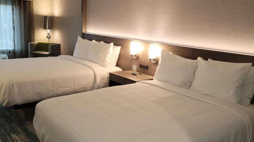 장애인을 위한 스탠다드 룸, Best Western Plus Grand Rapids Mn