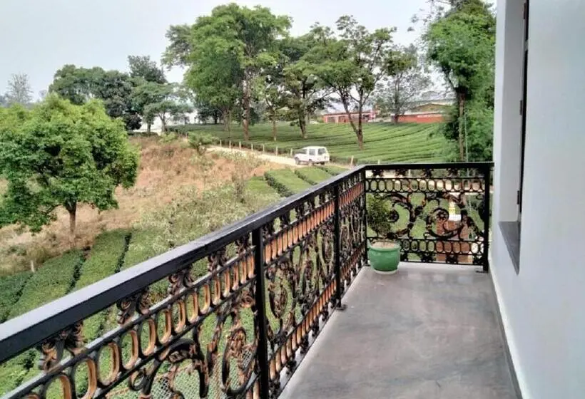 スタンダードルーム, Matoshree Club And Resort