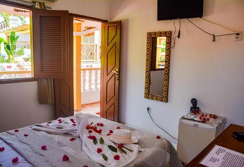 اتاق لوکس با بالکن, Pousada Solar Da Praia Jeri