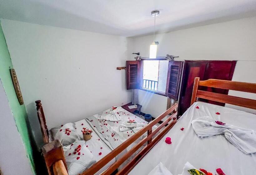 اتاق استاندارد چهارنفره با بالکن, Pousada Solar Da Praia Jeri