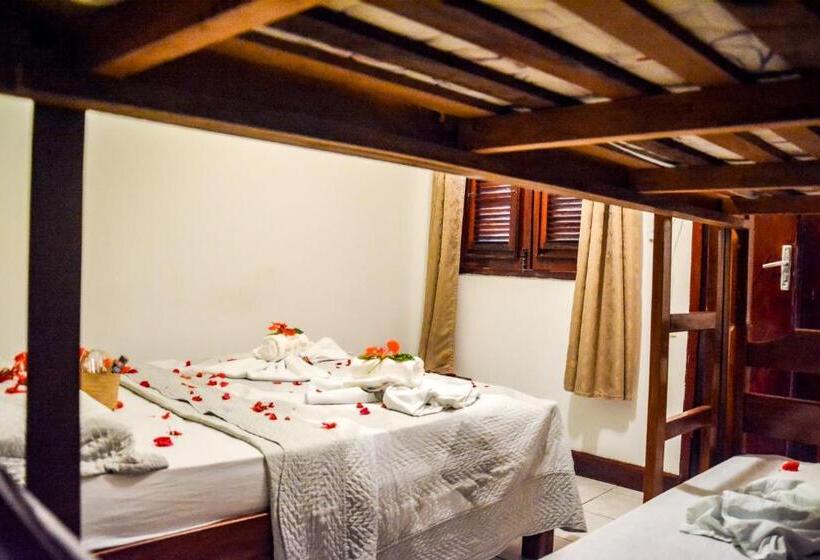 اتاق استاندارد چهارنفره با بالکن, Pousada Solar Da Praia Jeri