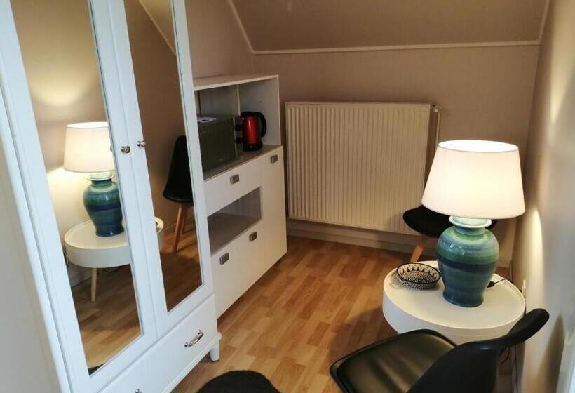 غرفة قياسية مطلّة علي الحديقة, Le Torcopel