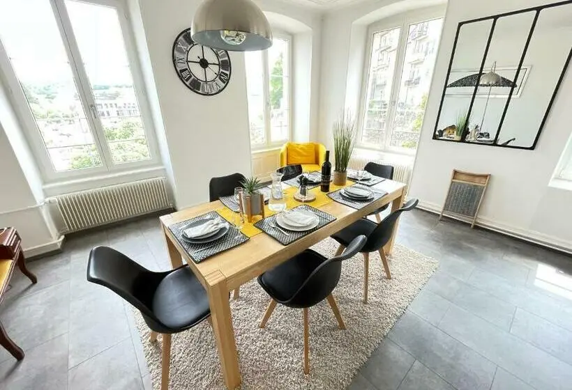 デラックスビラの１ベッドルーム, The 5 Continents   All 3 Floors By Stay Swiss