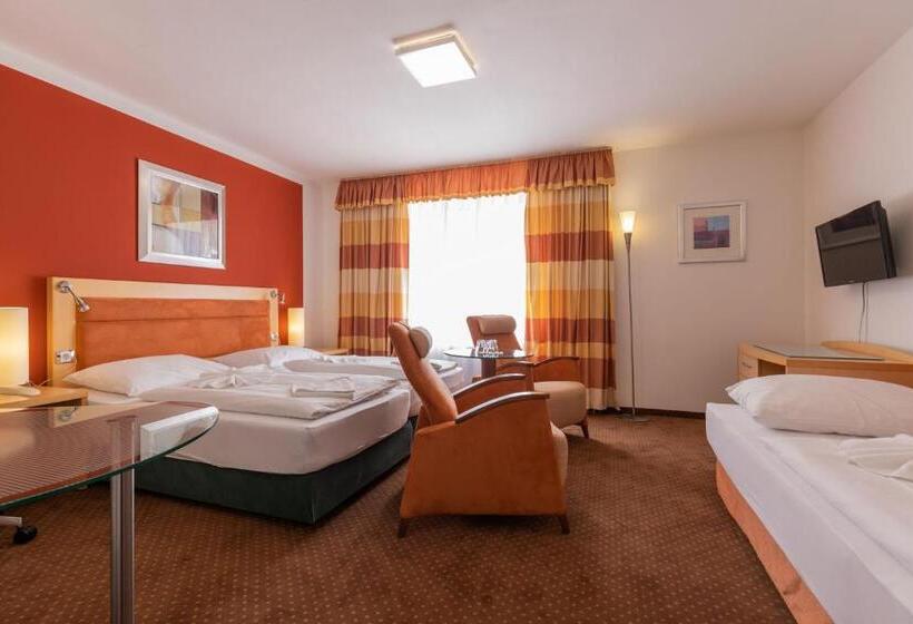 Номер Стандарт Трехместный, Active & Wellness Hotel Subterra