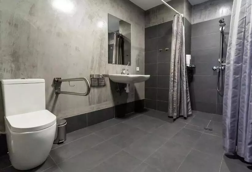 ルームシェアのワンベッド, Albergue Inturjoven Cazorla