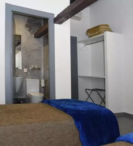 ルームシェアのワンベッド, Albergue Inturjoven Cazorla