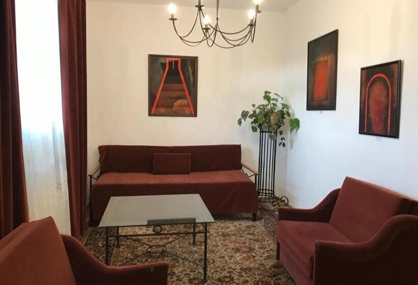 デラックススイート, Antik Hotel Sofia