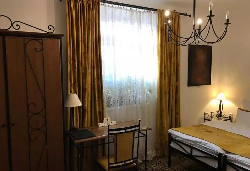 Quarto deluxe vista jardim, Antik Hotel Sofia