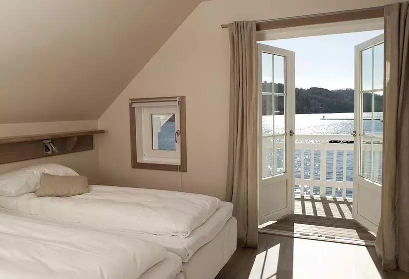 Talo 3 Makuuhuonetta, Farsund Resort