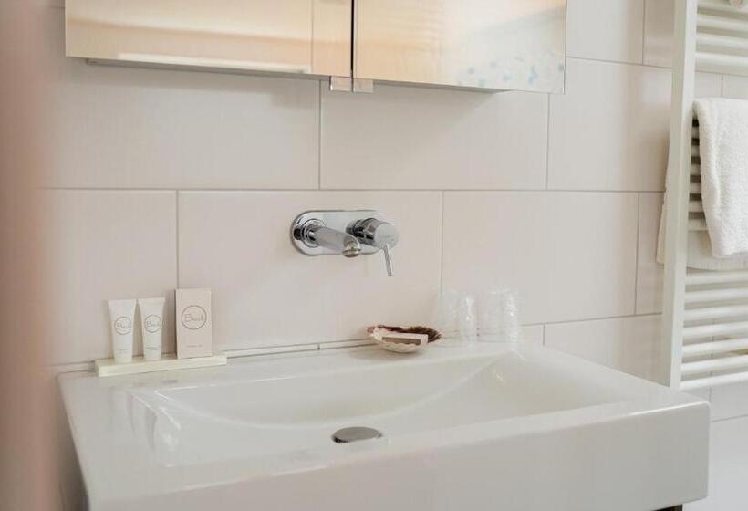 غرفة قياسية مزوَّدة بشُرفة, Kijkduin