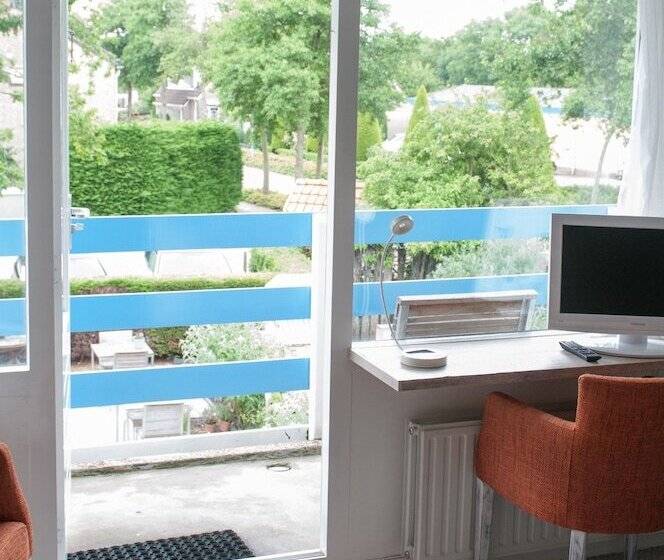 غرفة قياسية مزوَّدة بشُرفة, Kijkduin