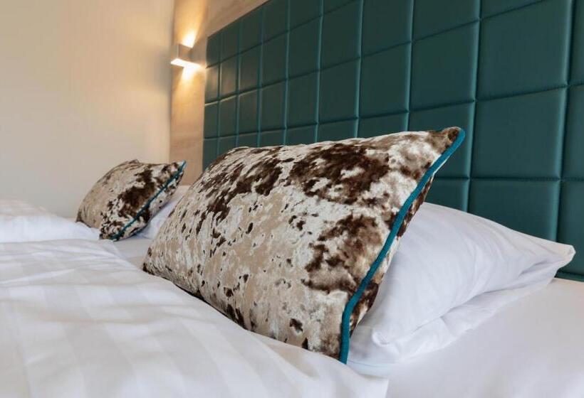 חדר דלוקס עם מרפסת, Meyer