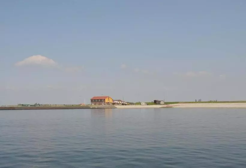 1 Bedroom Apartment Sea View, Residentie Oosterschelde