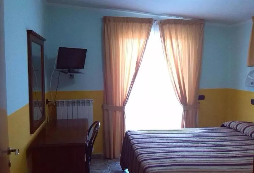 エコノミールーム, San Francesco Terme